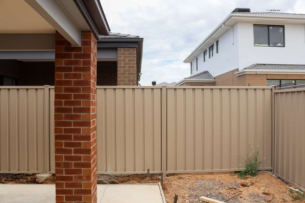 What Are My Rights When My Neighbor Owns the Wall I Want to Paint Brighton and Hove?